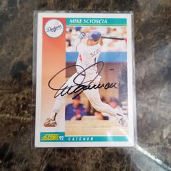 Mike Scioscia autograph Signed Card for Sale in Paramount, CA
