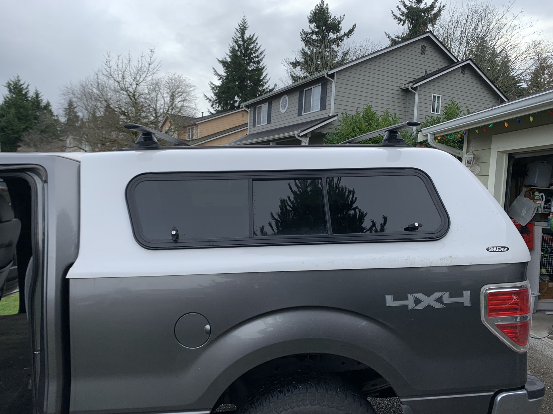 Snugtop Truck Canopy F150 6.5’ Bed