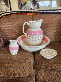 Antique wash basin set