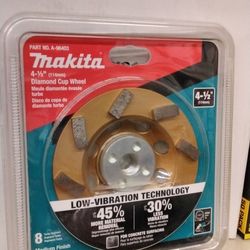 MAKITA 4 - 1/2" (114 mm) DIAMOND CUP WHEEL