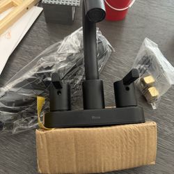 Pfister Brislin 2-Handle 4" Centerset Bathroom Faucet Matte Black