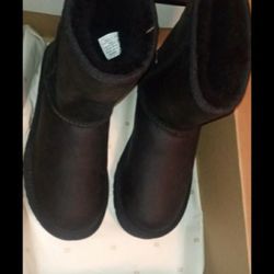 UGG boots New $139