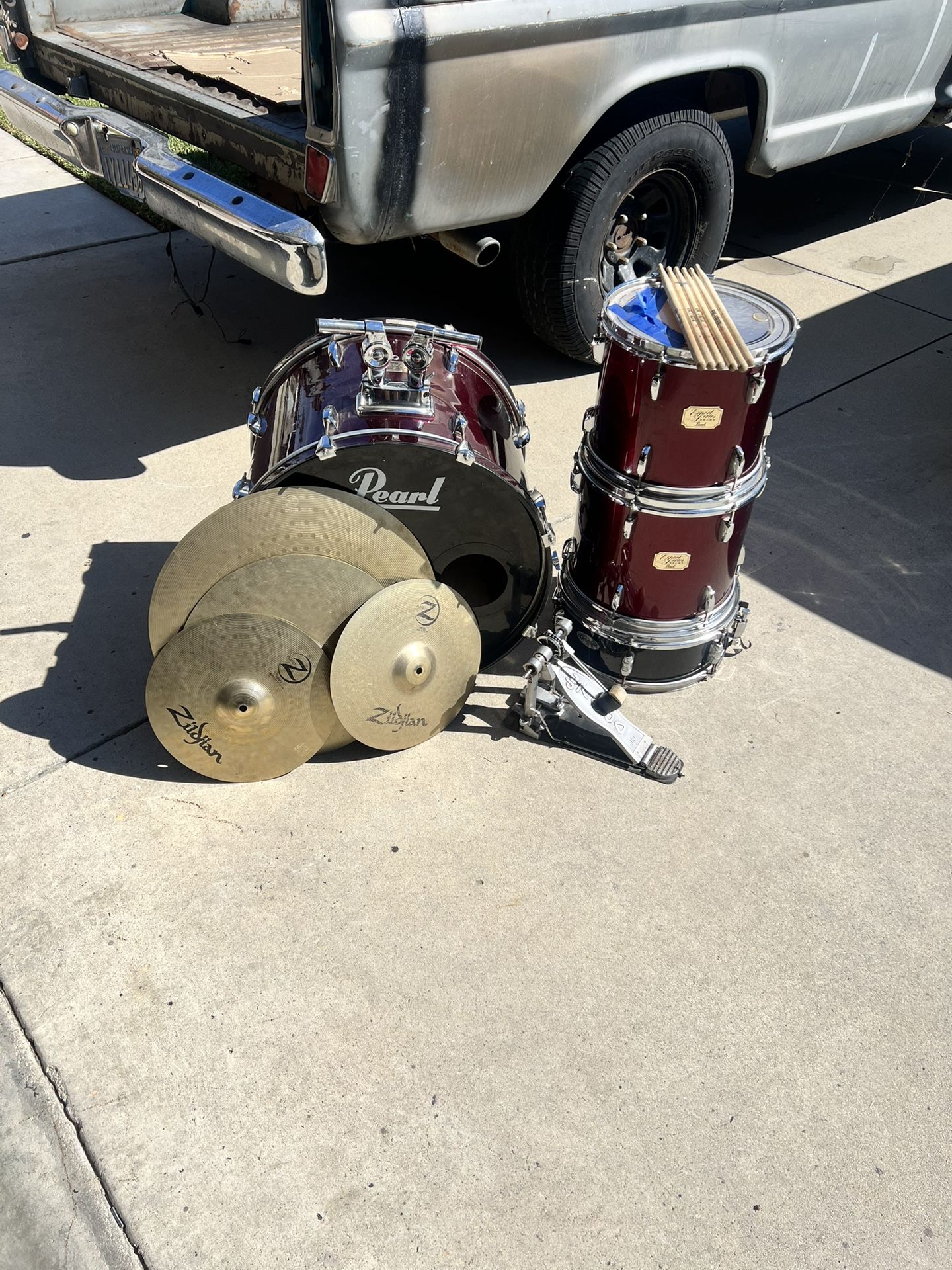 Pearl Drum Set 4 Piece