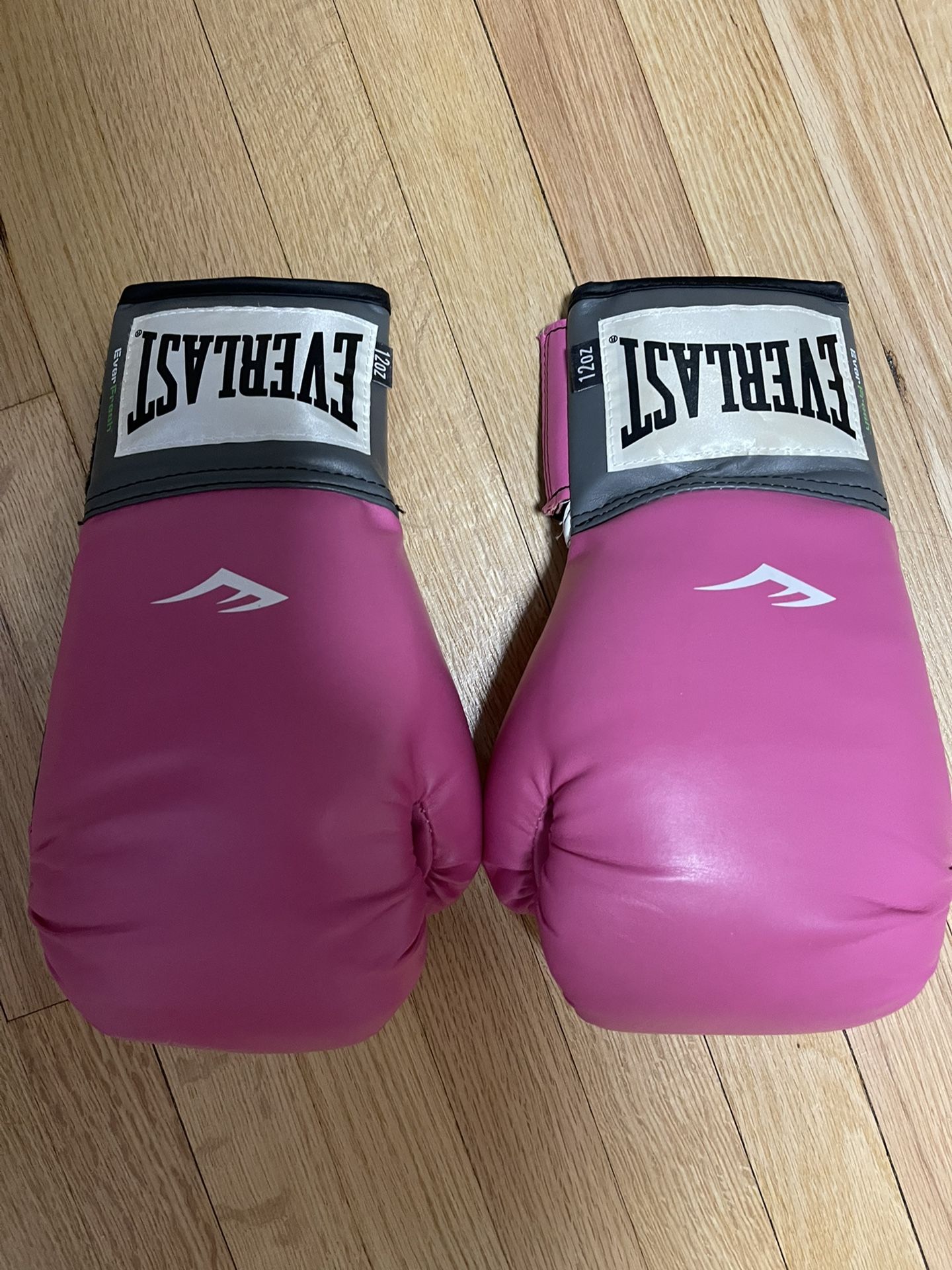 Everlast Pink Boxing Gloves