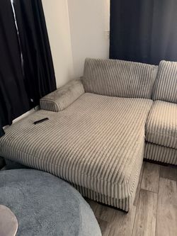 2-Piece Sectional Couch/Sofa