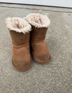 Girls Uggs