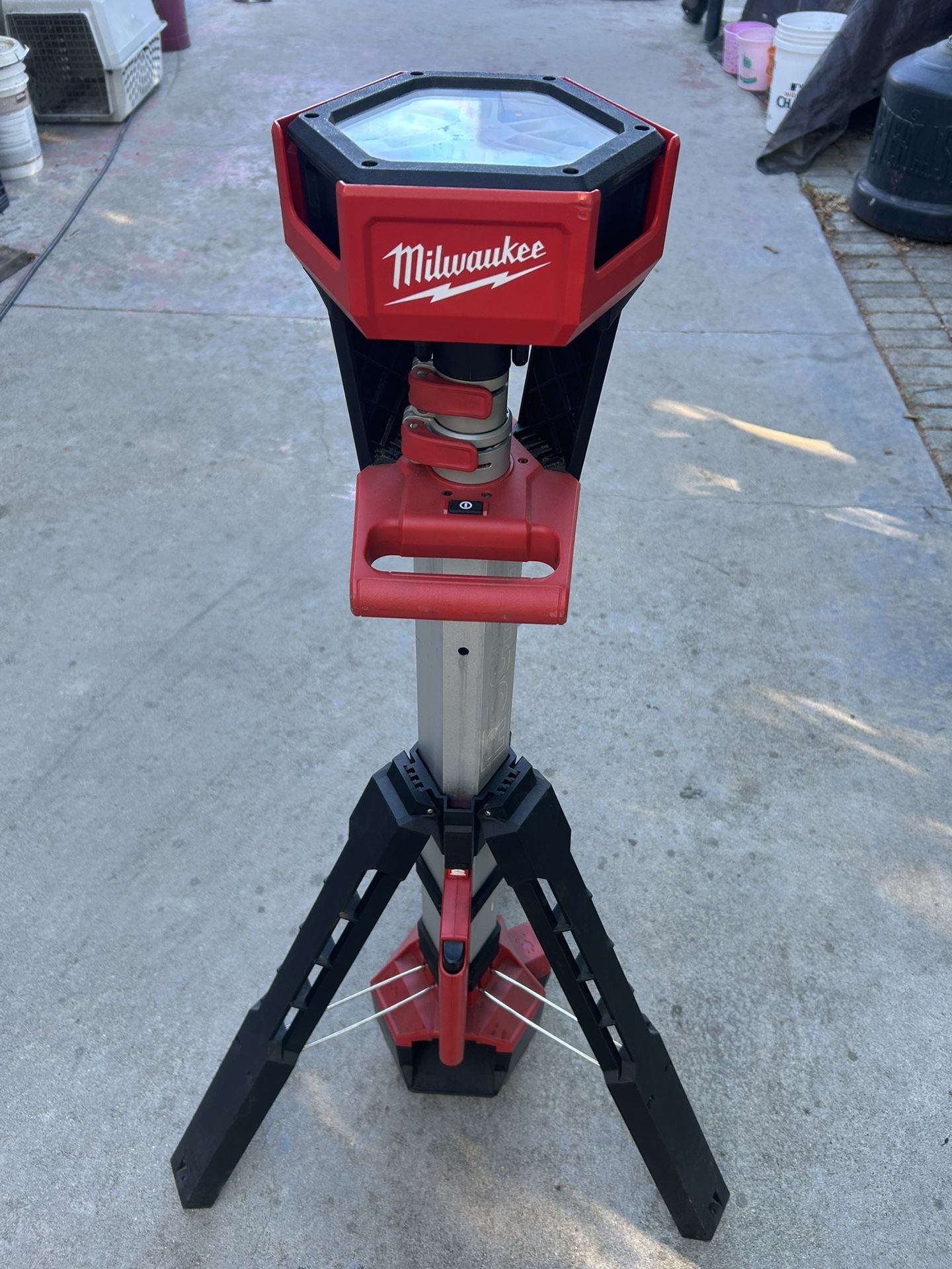Milwaukee rover Light 
