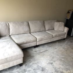 Beautiful Harverty Brand Sectional Couch! DEAL!