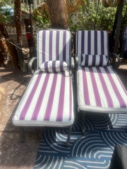 2 Aluminum outdoor recliners with cushions
