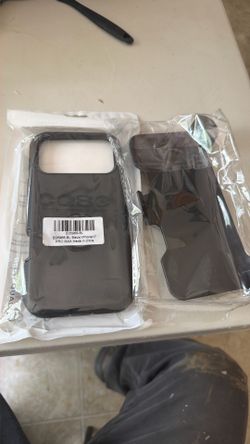 iPhone 17 Pro Max Case & Belt Clip