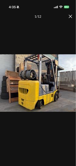 Komatsu Stage 3 Forklift Fork Lift 2,500 LBS Capacity Side Shift