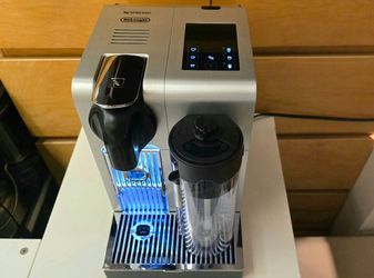 Nespresso Lattissima Pro Espresso Machine by De'Longhi with Milk Frother