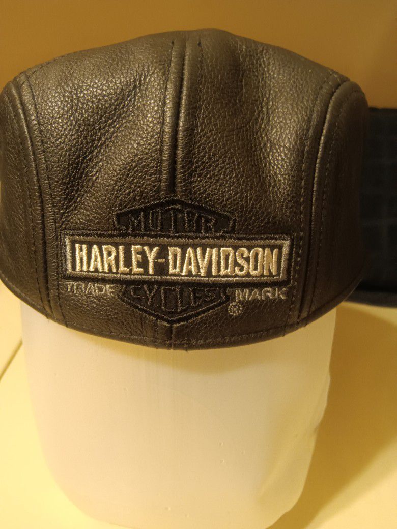 Vintage Harley-Davidson Embroidered Black Soft Leather Cabbie/NewsBoy Hat Size Small. (22")