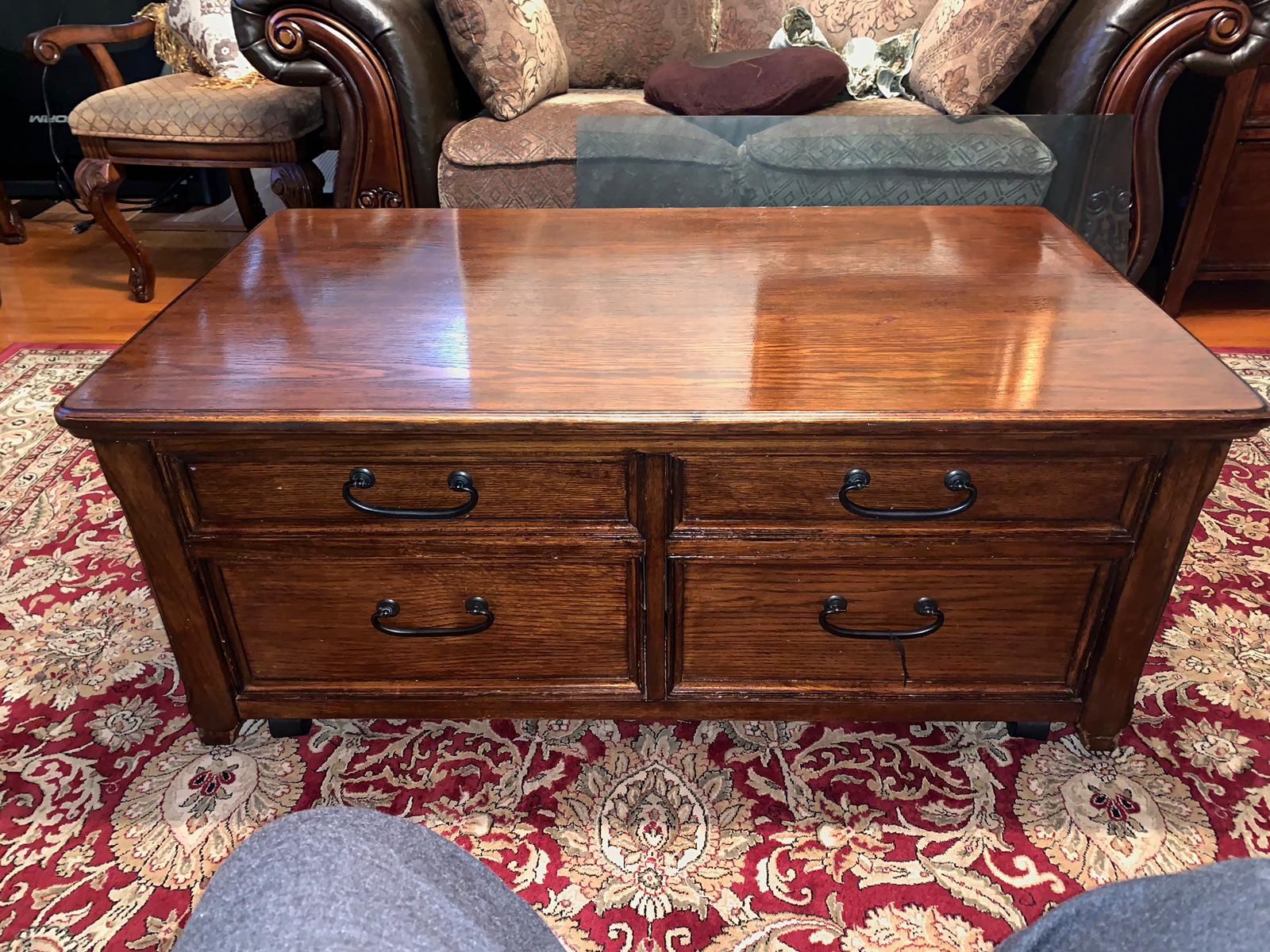 Beautiful coffee table with two end tables