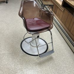 Salon Styling Chairs 