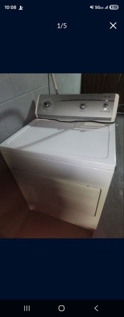Dryer used but in good conditions and working Kenmore gas dryer