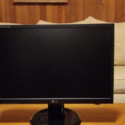 LG L226WTQ 22" Monitor