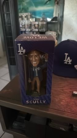 Vin scully bobblehead 2015
