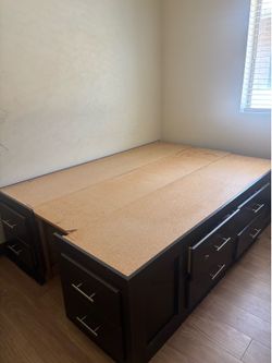 Full size bedframe with drawers