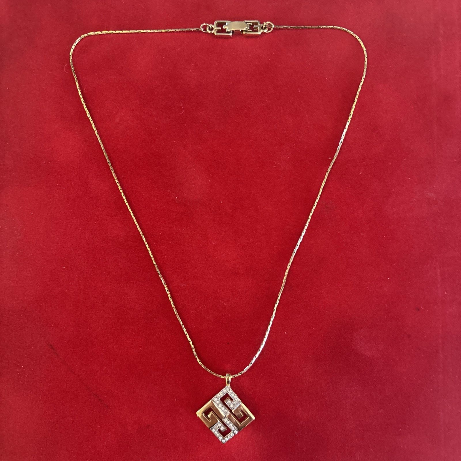 Givenchy Choker Necklace - Gorgeous 