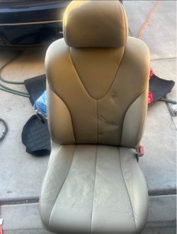 Toyota Camry passenger electric leather seat