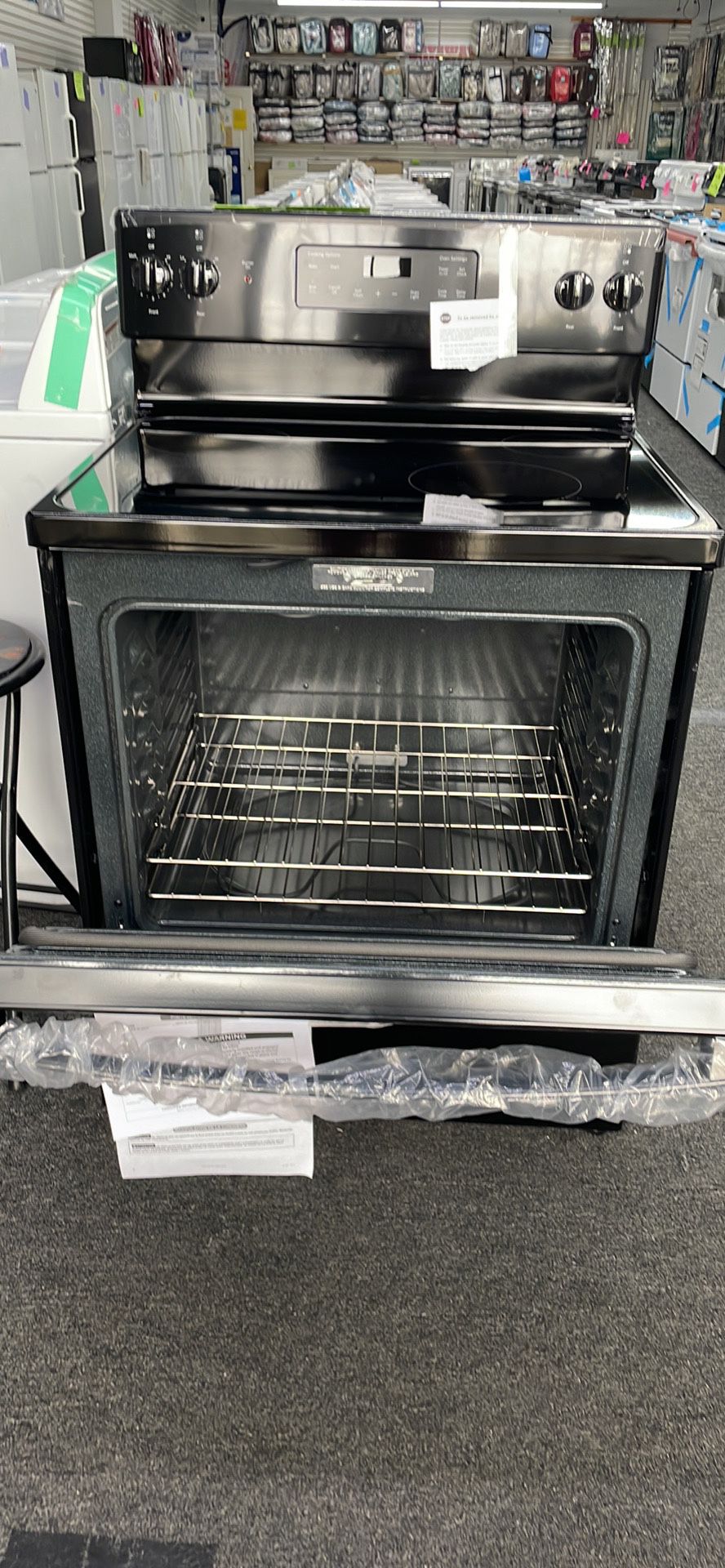 Electric Stove Brand New Scratch And Dent Only For $599
