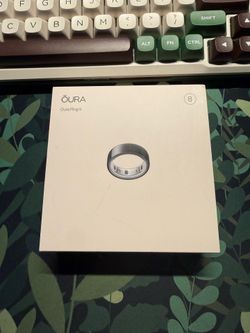 Oura Ring 4 Size 8 BRAND NEW