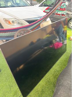 Samsung 85” Crystal UHD 4K Smart TV - For Parts or Repair