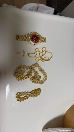 Aluminum  gold cover  jewelry for educational purposes and to take time