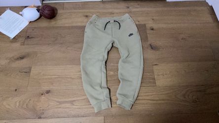Nike tech joggers