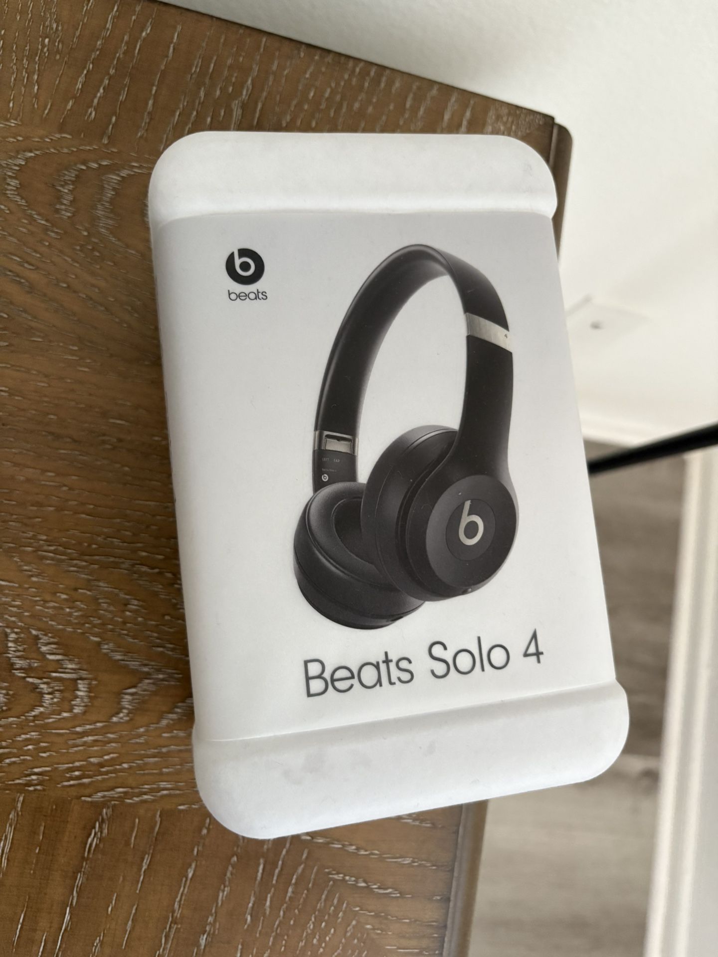 Beats Solo 4 Headphones BRAND NEW
