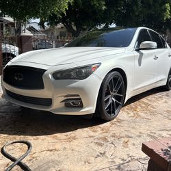 2014 Infiniti Q50