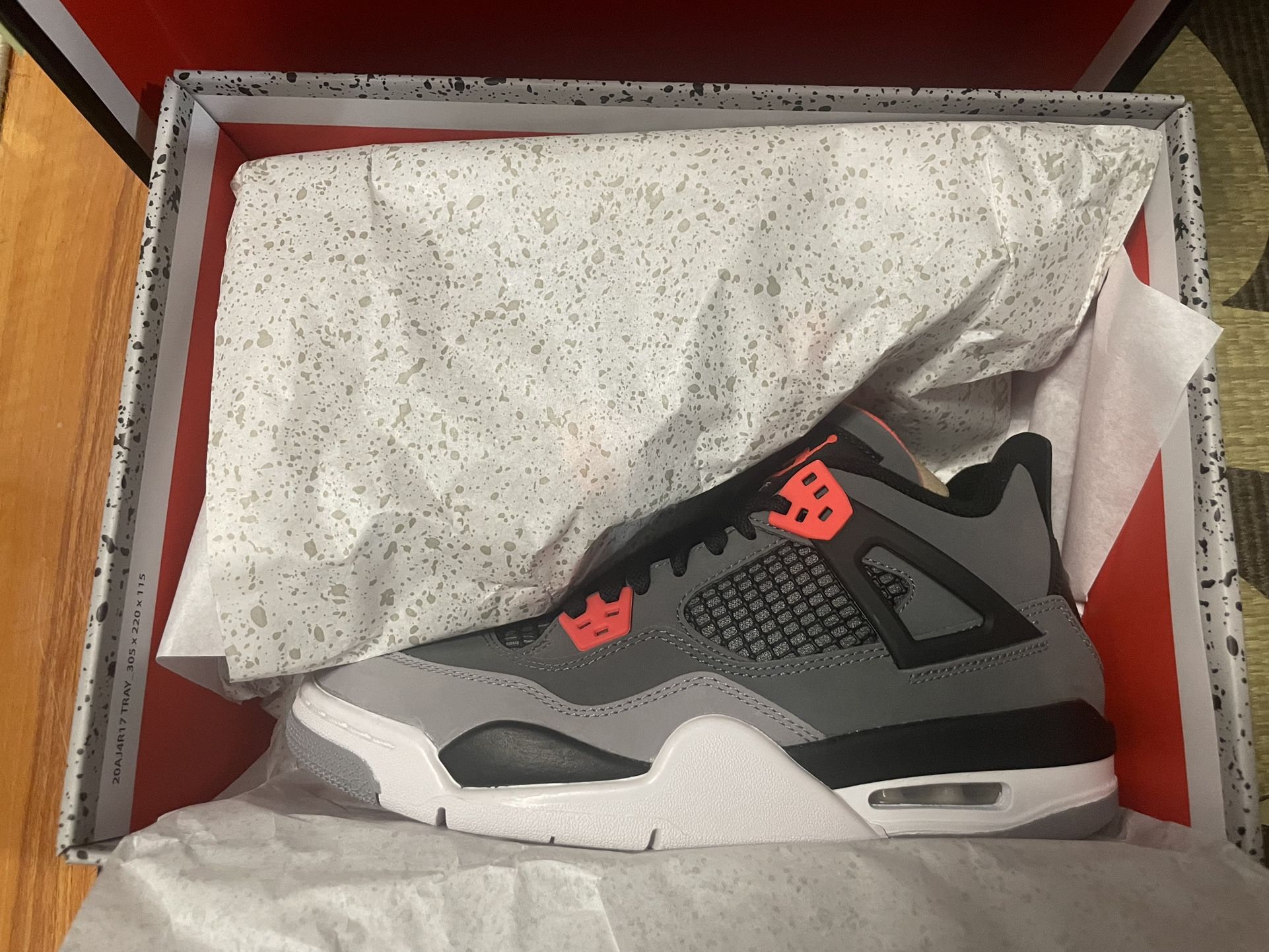 Jordan 4 Retro Infrared Size 6.5Y display picture 3