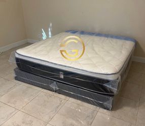 NEW Mattress King Size Plush Pillowtop With Box Spring // Offer  🚚