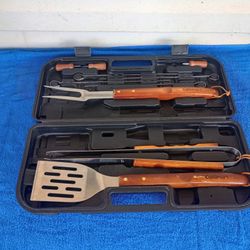 Cuisinart 11 Piece Wooden Handle Grill Set Gourmet Outdoor 