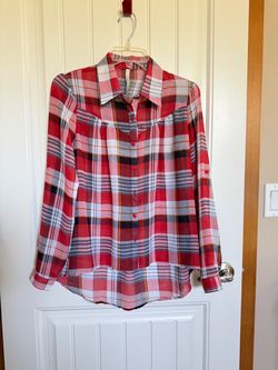 light weight cool blouse size small basically new