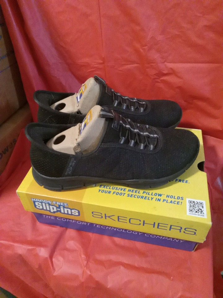 Skechers Hands Free Slip-Ins