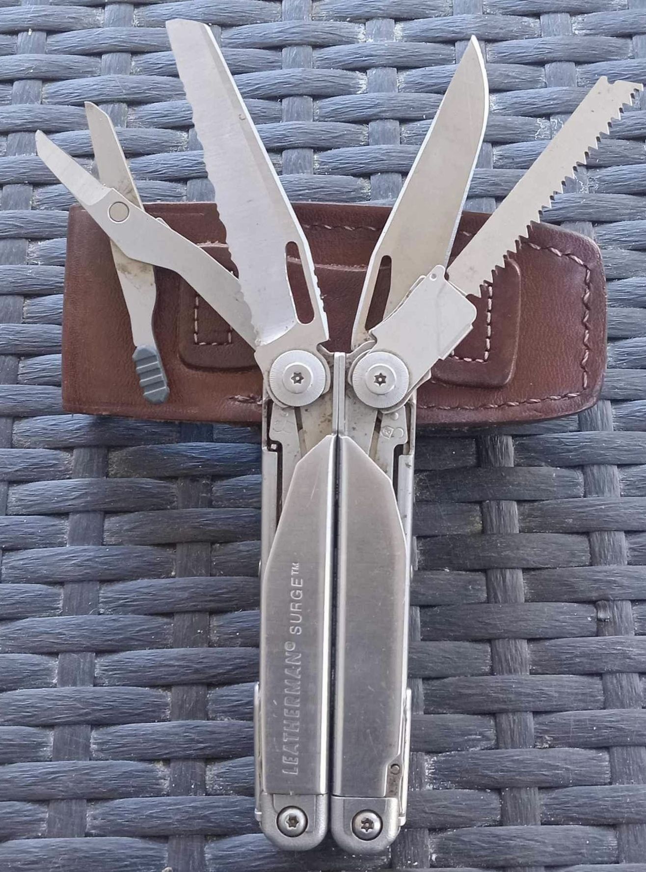 2005 Leatherman Surge With Leather Belt Case