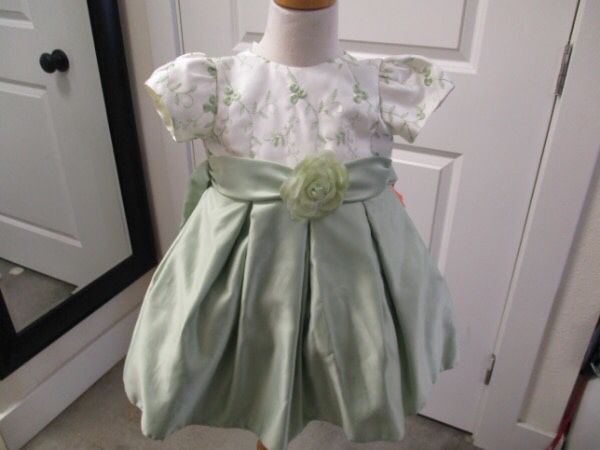 whisper green spring toddler 2T dress