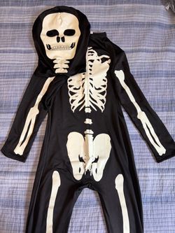 Skeleton costume
