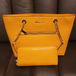 Michael Kors Tote