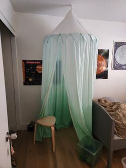 Kids indoor tent