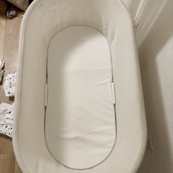Snoo Bassinet + accessories 
