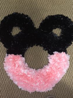 Minnie Mouse Wreath