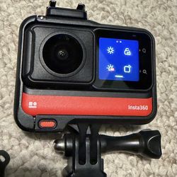 Insta360 One RS 360 camera with Accessories!  MINT!!