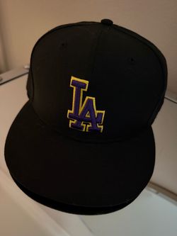 LA (PURPLE/GOLD) • NEW ERA • BLK • 7 3/8