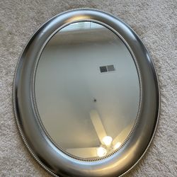  Steal Deal! Gorgeous Elegant! Oval Mirror Silver Beaded Metal Frame Vanity Accent - Velvet Back - High Quality