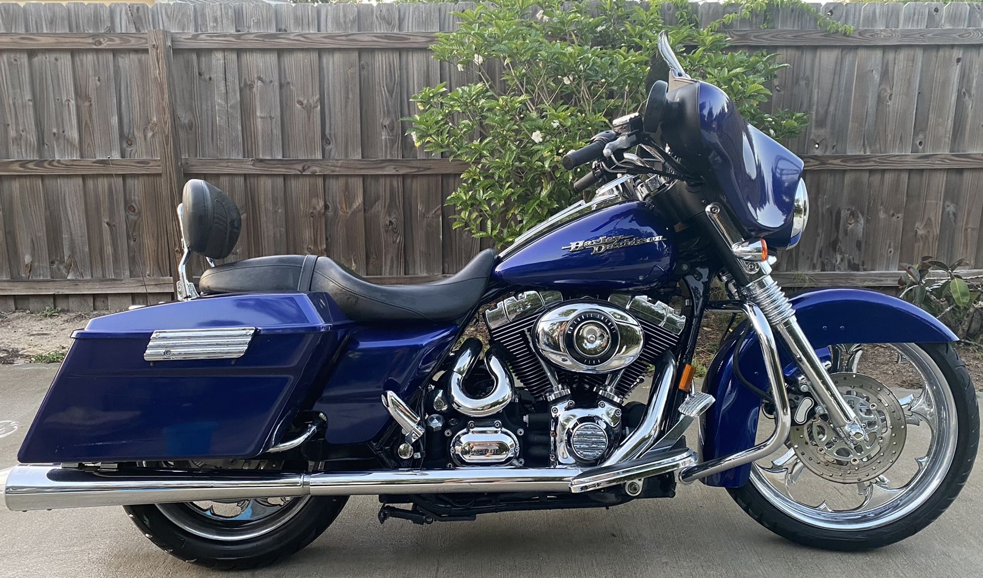 2007 Harley-Davidson Street Glide Motorcycle dark blue 7405 miles 