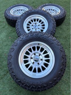 Like new KMC rims on 265/70/17 Toyota Tacoma wheels and tires rims