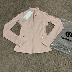 Define Lululemon Small 